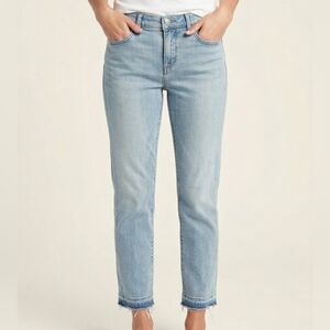 Banana Republic Premium Denim Girlfriend Jeans 28 Light Wash Frayed Raw Hem